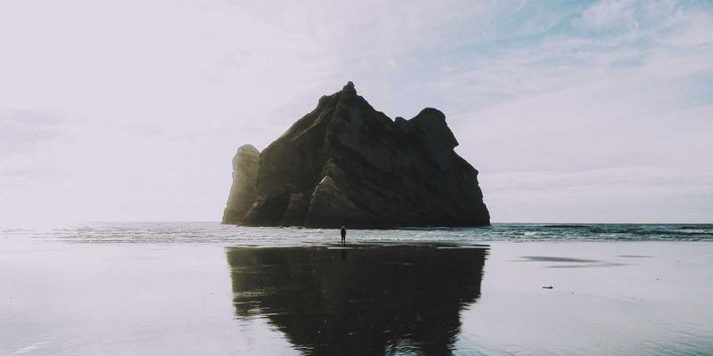从《混沌大地》看游戏资源战争:算法如何塑造玩家经济与社区生态