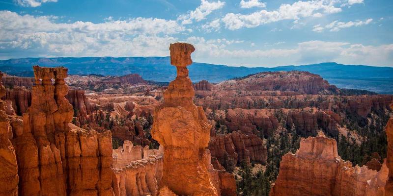 当游戏算法遇见地质奥秘：《混沌大地》如何用沙盒生成技术革新石油勘探想象