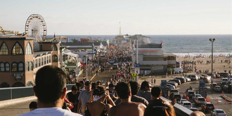 当玩家成为造物主：《混沌大地》中社群行为如何永久重塑虚拟地质